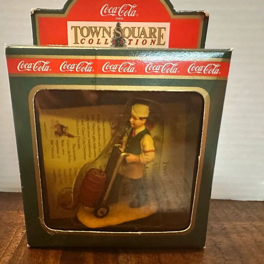 1992 Coca-Cola Town Square Collection Soda Jerk Christmas Village Figurine